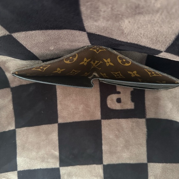 Men’s wallet Louis Vuitton like new!! - Picture 7 of 8